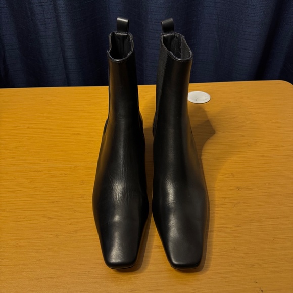 REFORMATION Roberta Snip-Toe Kitten-Heel Boots - Picture 4 of 7